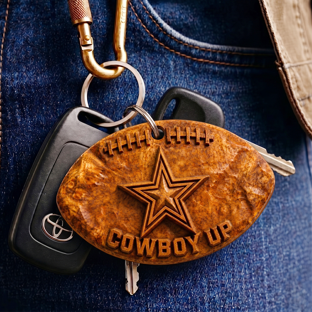 Hand-Carved Dallas Cowboys Wooden Keychain – Custom Name - Image 3