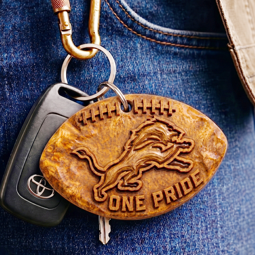 Hand-Carved Detroit Lions Wooden Keychain – Custom Name - Image 3