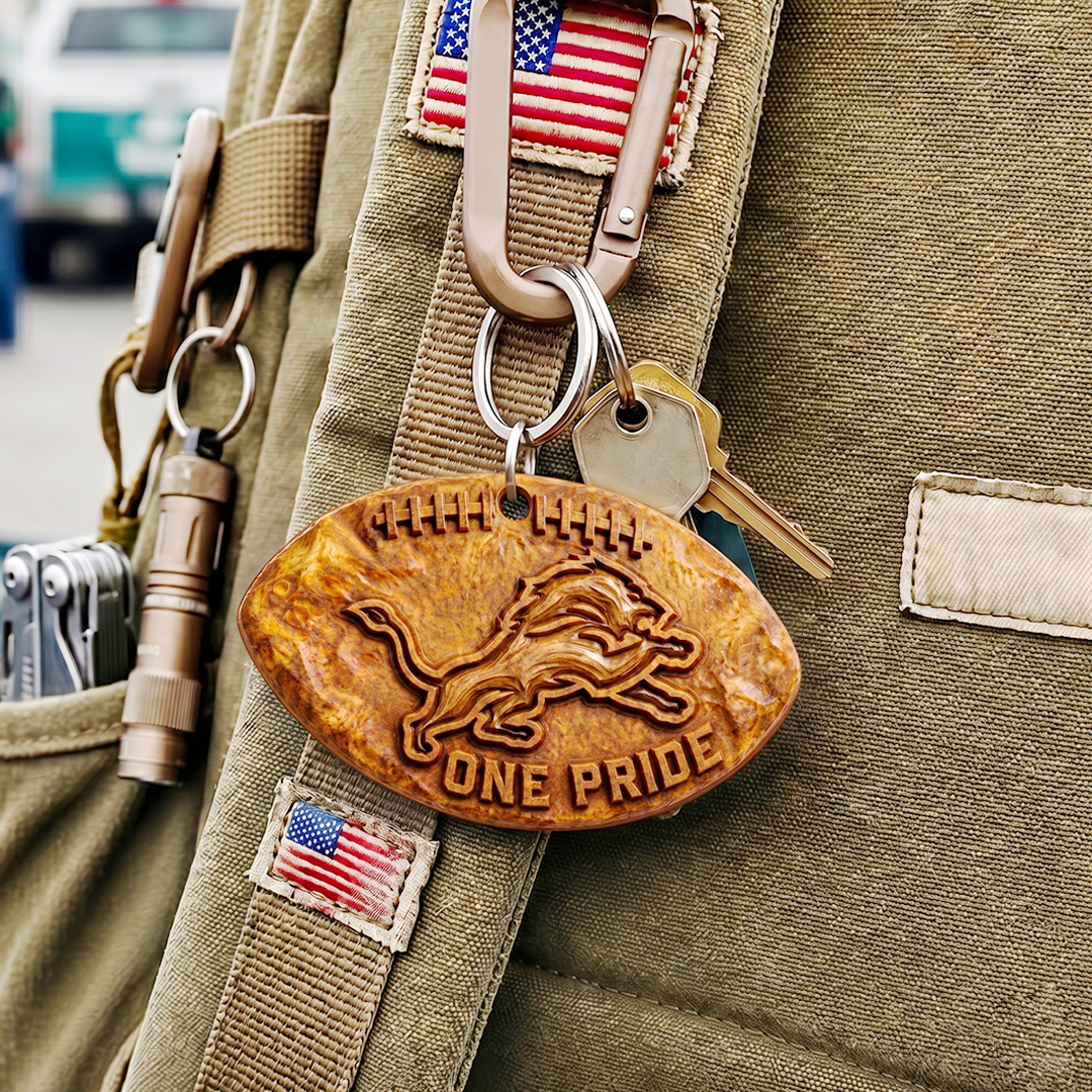Hand-Carved Detroit Lions Wooden Keychain – Custom Name - Image 5